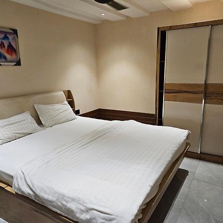 Stayez Studio Apartments Indore Exterior photo